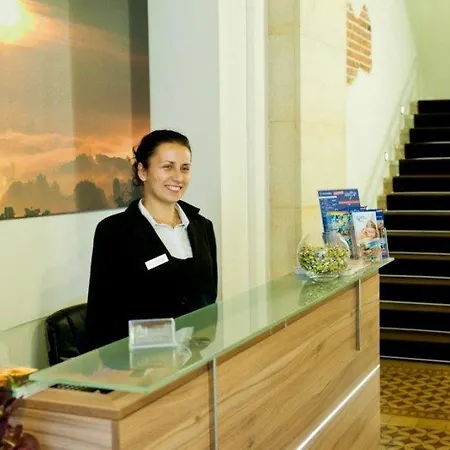 Pergamin 4*